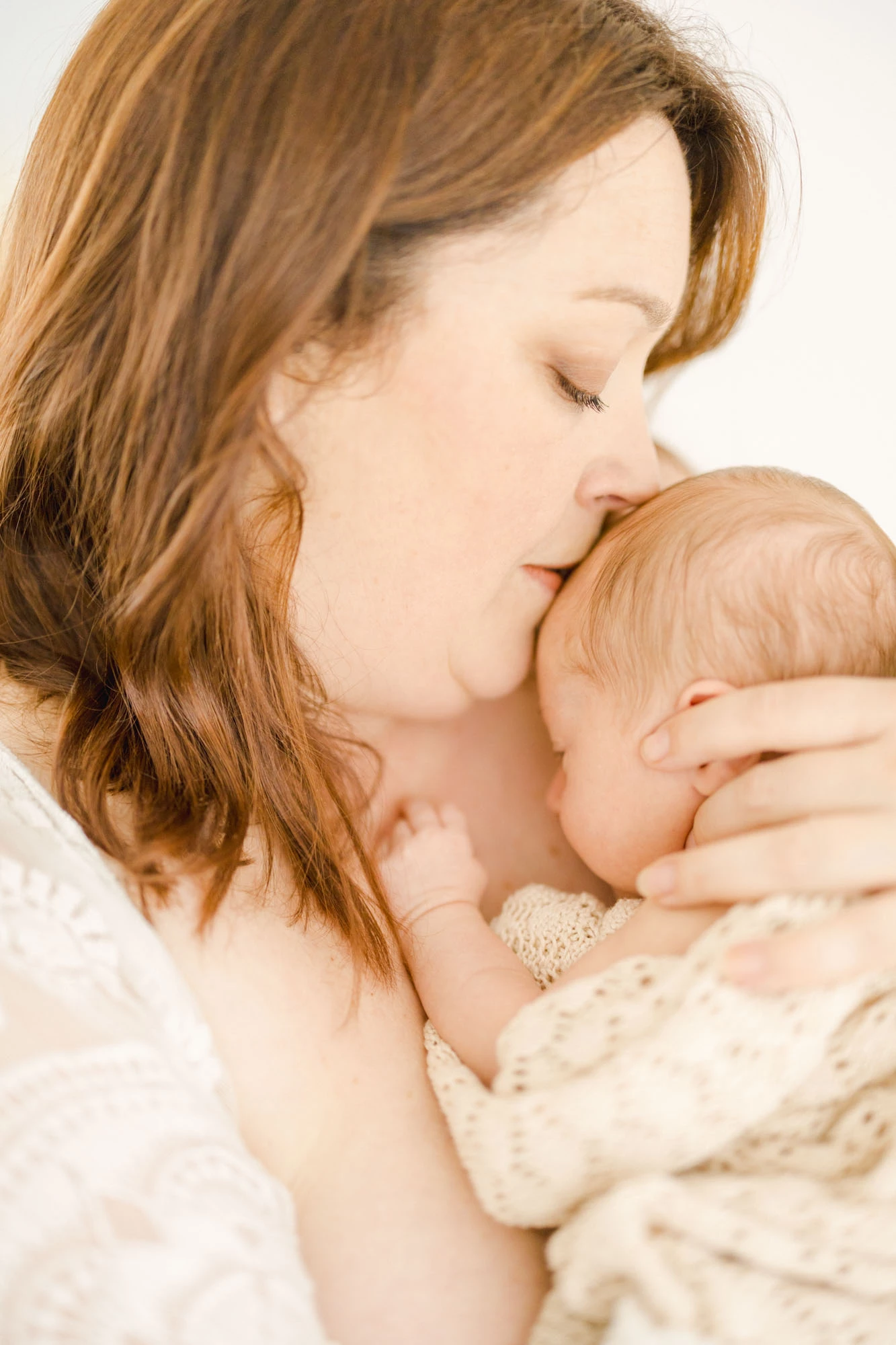 bonheur enfant rose marron gris